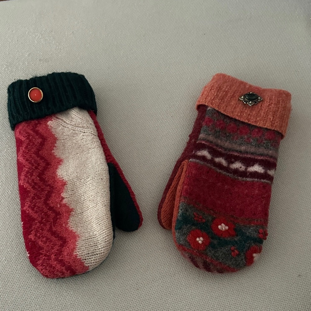 BAABAAZUZU LADIES MISMATCHED WOOL LINES MITTENS ONE SIZE